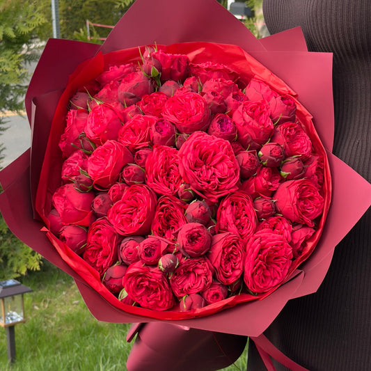 Red Spray Garden Bouquet