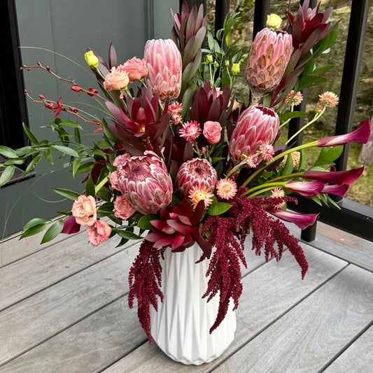 Rosy Velvet - Vase Arrangement