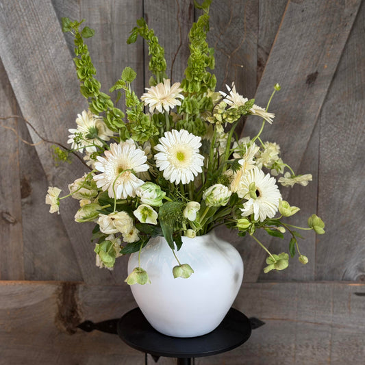 White Meadow Vase - Vase Arrangements