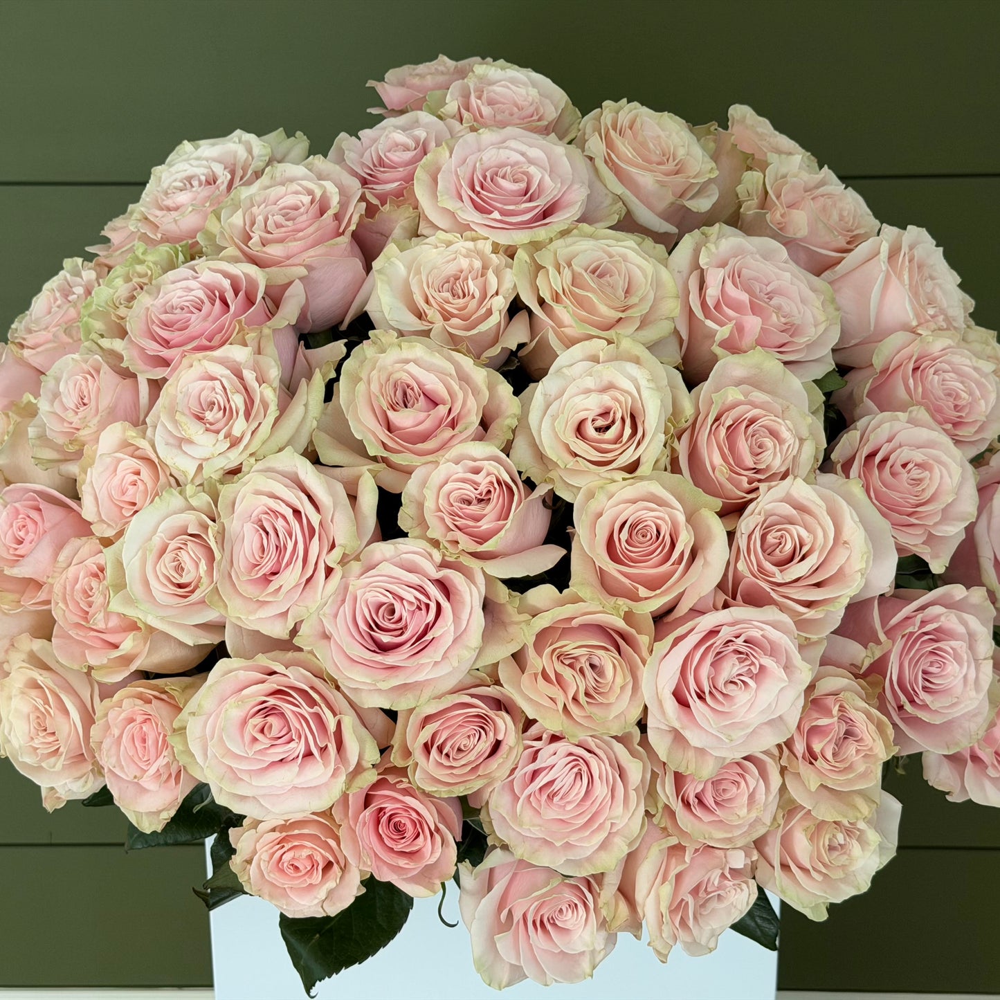 Bouquet - Rose Silhouette