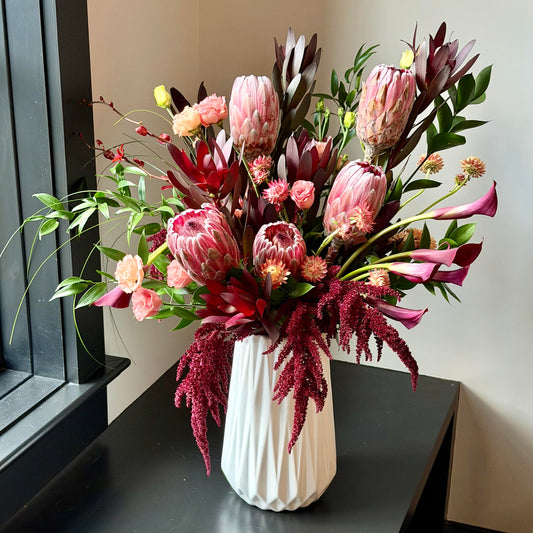 Rosy Velvet - Vase Arrangement